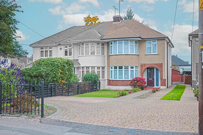 3 Bedroom House For Sale In Southbourne Grove, Hockley, SS5