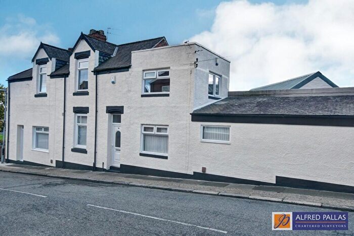 4 Bedroom Terraced House For Sale In Park Terrace, Southwick, SR5