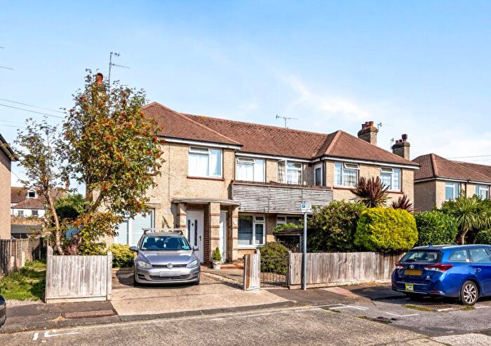 4 Bedroom Semi-Detached House For Sale In & Centrecourt Road, Worthing, BN14
