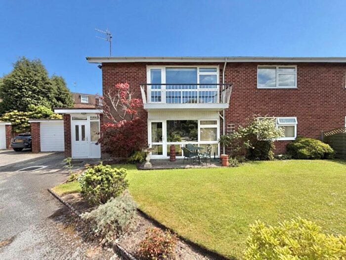 2 Bedroom Apartment For Sale In Fulshaw Court, Wilmslow, SK9