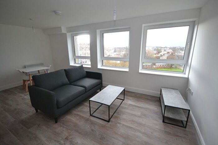 1 Bedroom Flat To Rent In Elfin Square, Gorgie, Edinburgh, EH11