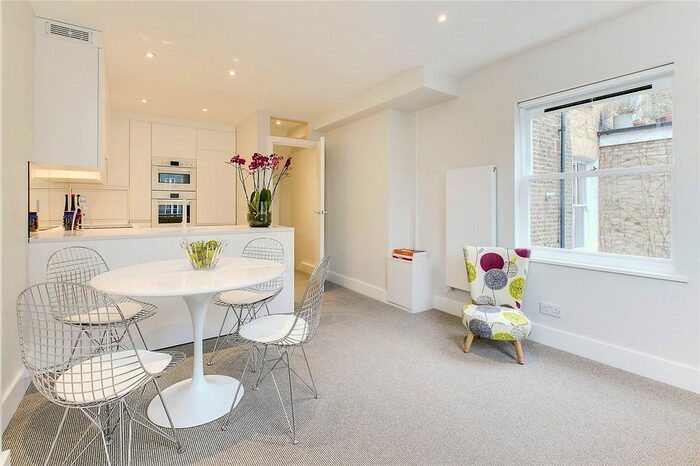 1 Bedroom Flat To Rent In Nevern Square, Earls Court, London, SW5