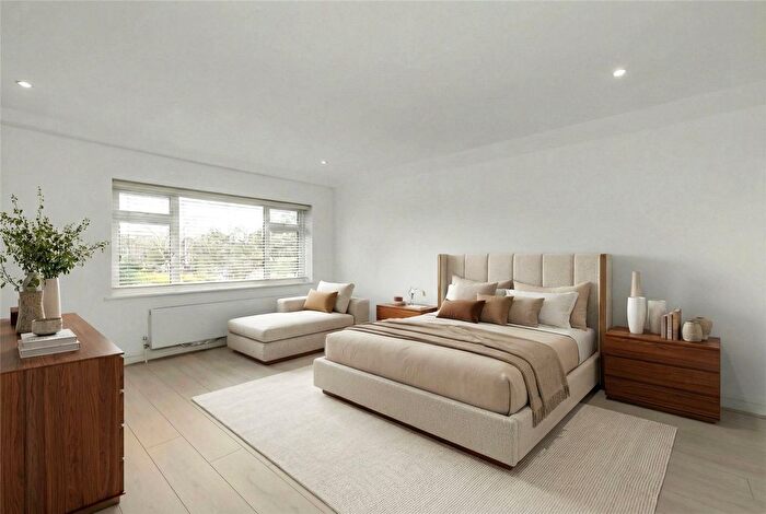 5 Bedroom Detached House To Rent In Manor Road South, Esher, Surrey, KT10