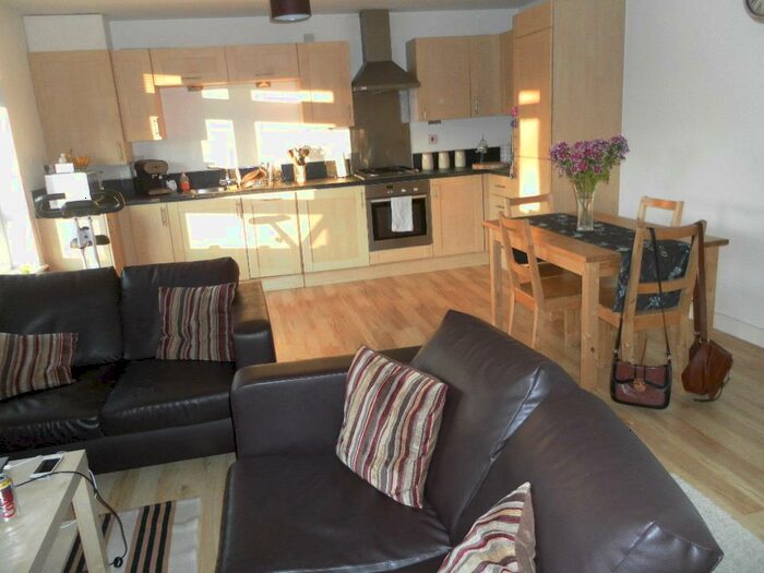 2 Bedroom Flat To Rent In Flat Priory Court, Pershore Road, Edgbaston, Birmingham, B5
