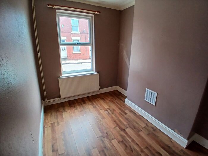 2 Bedroom End Terrace House To Rent In Abbott Street, Hexthorpe, Doncaster, DN4