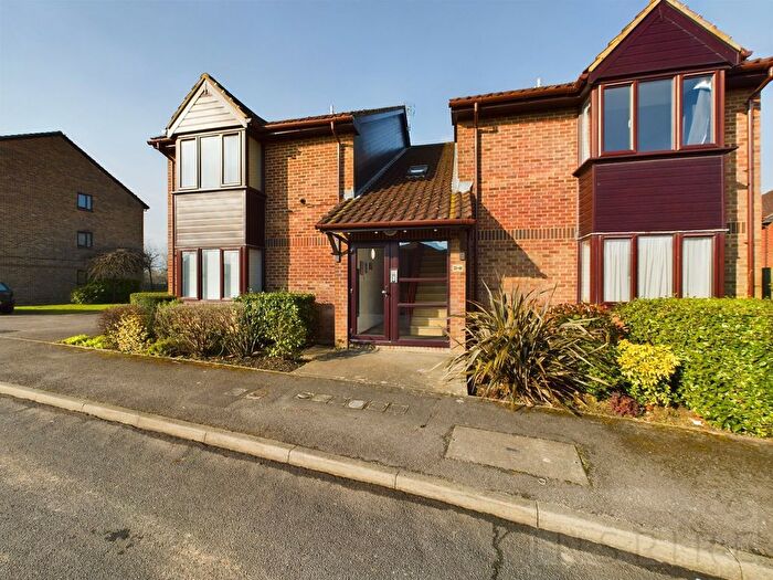 1 Bedroom Flat To Rent In Newbridge Close, Broadbridge Heath, RH12