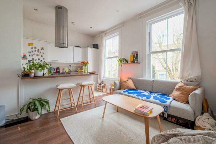 1 Bedroom Flat To Rent In Mildmay Road London, N1