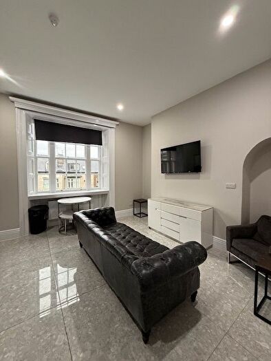 2 Bedroom Flat To Rent In Langsett Road, Sheffield, S6