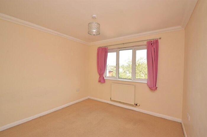 2 Bedroom Semi-Detached House For Sale In Central Ryde, PO33