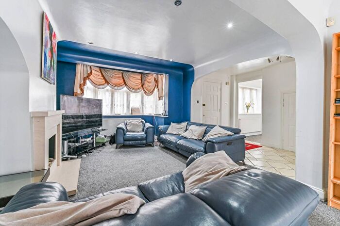 4 Bedroom Semi-Detached House For Sale In Glenhurst Rise, Crystal Palace, London, SE19