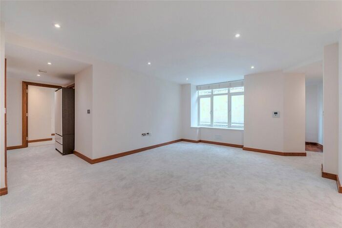 2 Bedroom Flat To Rent In Bedford Row, Bloomsbury, London, WC1R