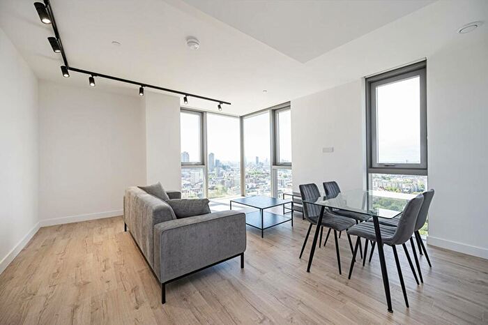 2 Bedroom Flat To Rent In City Road, Old Street, EC1V