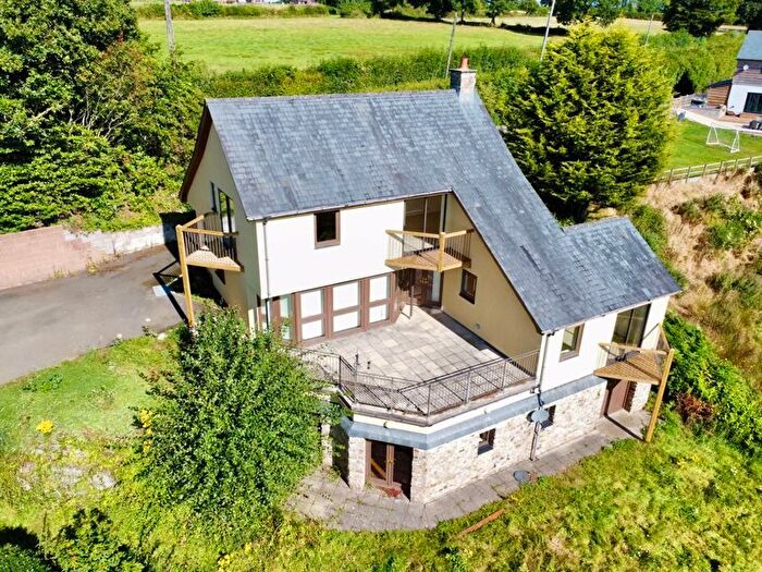 4 Bedroom Detached House For Sale In Hemyock, Cullompton, EX15