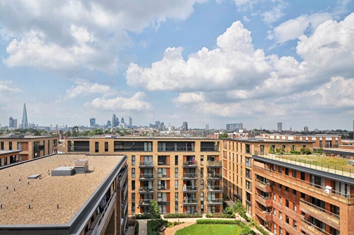 2 Bedroom Flat To Rent In Vancouver House, Surrey Quays Road, SE16