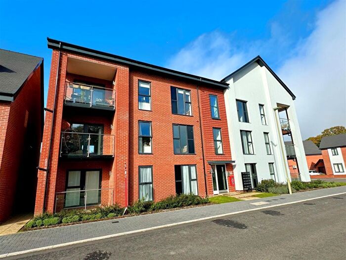2 Bedroom Flat For Sale In Waxwing House, Green Finch Road, Whiteley, PO15