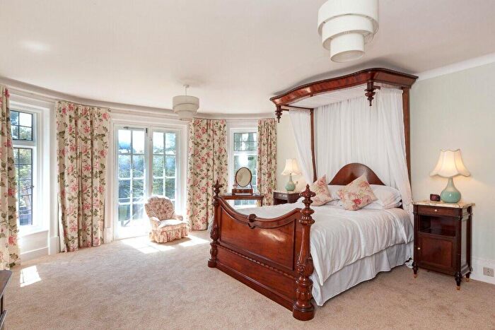 4 Bedroom Semi-Detached House To Rent In Rope Hill, Boldre, Lymington, SO41