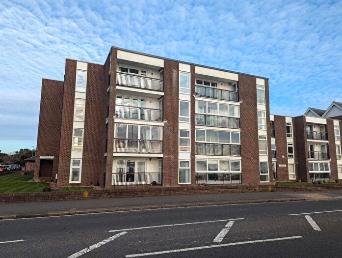 2 Bedroom Apartment To Rent In Marine Parade West, Lee-On-The-Solent, PO13
