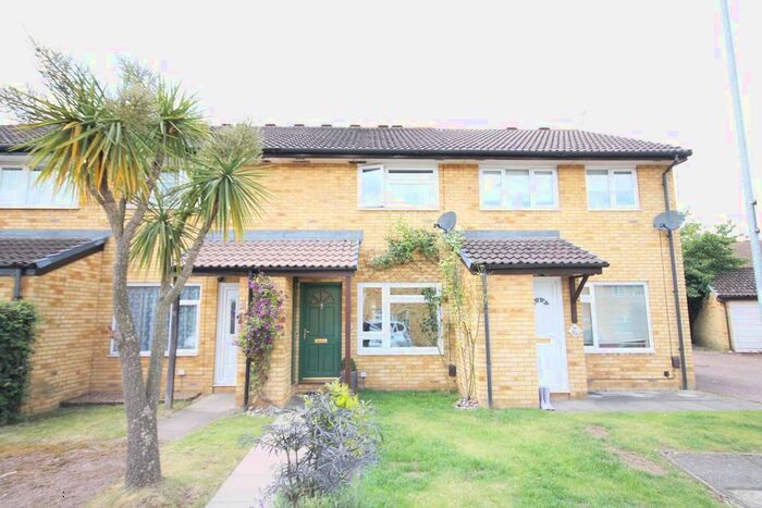2 Bedroom Property To Rent In Ploughmans End, Isleworth, TW7