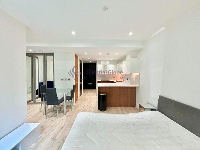 Studio To Rent In Stable Walk, London, E1