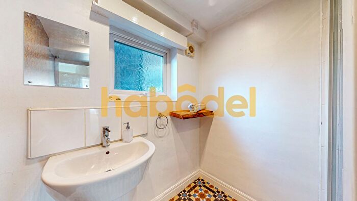 3 Bedroom Flat To Rent In Grosvenor House, To Bright Crescent, Bridlington, YO15