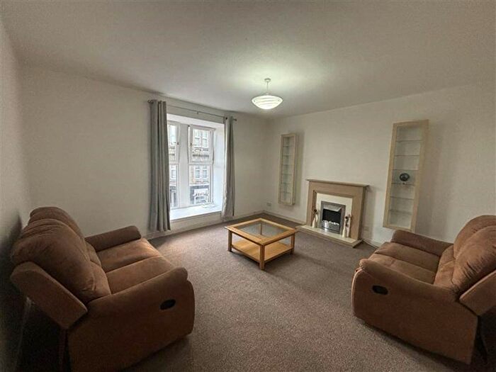 2 Bedroom Flat To Rent In Arbroath Road, Dundee, DD4