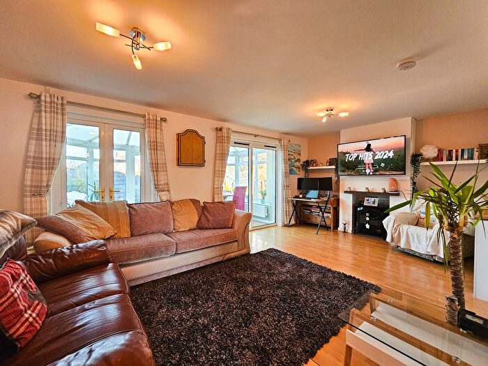 3 Bedroom End Of Terrace House For Sale In Heol Aberwennol, Borth, SY24