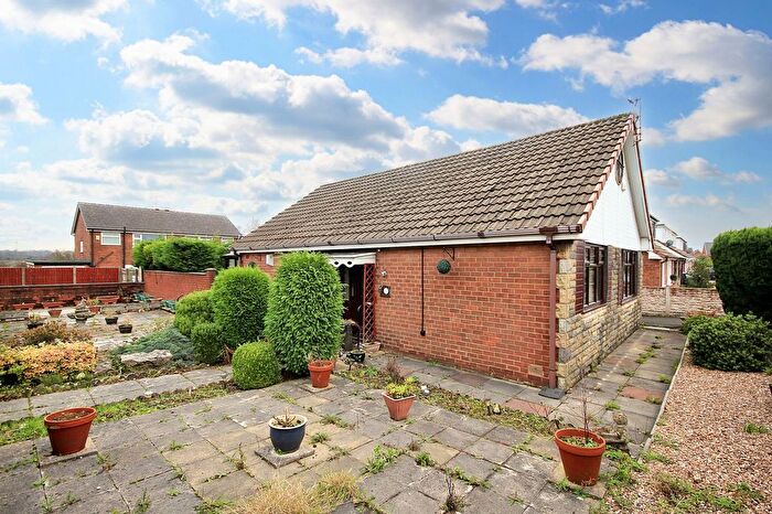 2 Bedroom Detached Bungalow For Sale In Annette Avenue, Newton-Le-Willows, WA12