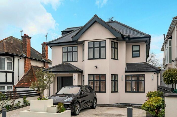5 Bedroom Detached House To Rent In Edgeworth Crescent, London, NW4