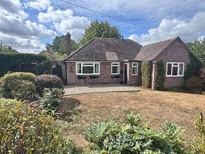 2 Bedroom Bungalow For Sale In Cary Close, Newbury, RG14