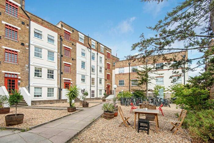1 Bedroom Flat To Rent In Old Castle Street, Aldgate, E1
