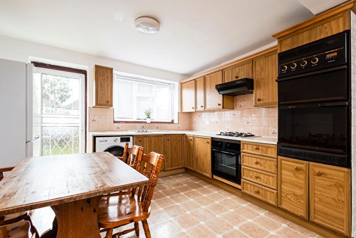 2 Bedroom Terraced House For Sale In Goldsmith Avenue, London, NW9