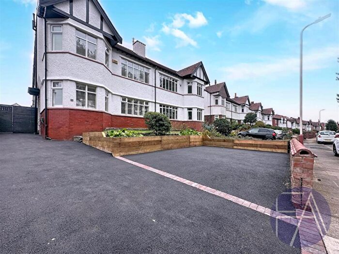 4 Bedroom Semi Detached House To Rent In Hillside Road, Southport, PR8