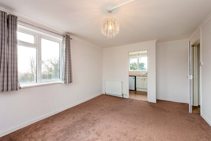 1 Bedroom Flat To Rent In Mayenne Place, Devizes, SN10