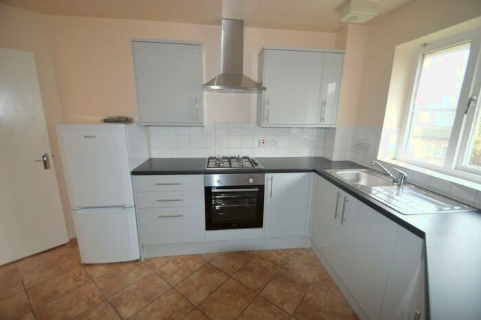 1 Bedroom Flat To Rent In Eleanor Close, London, N15