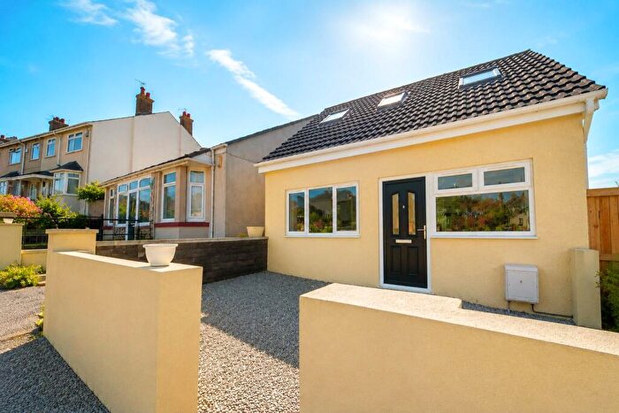 3 Bedroom Detached House To Rent In Furneaux Road, Plymouth, Devon, PL2