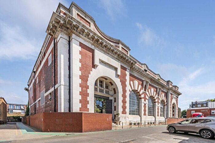 2 Bedroom Flat To Rent In Chiswick High Road, Chiswick, W4