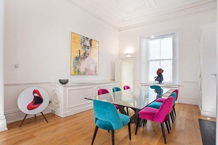 3 Bedroom Flat To Rent In Palace Gate, London, W8