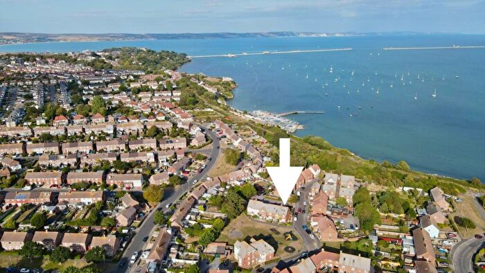 4 Bedroom Terraced House To Rent In Douglas Road, Weymouth, DT4