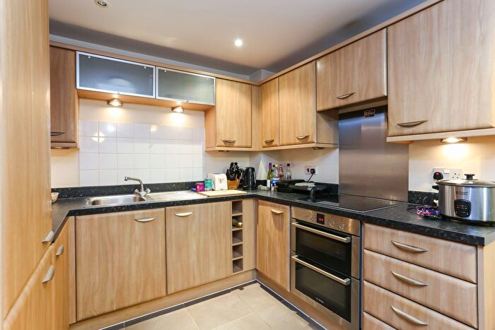 1 Bedroom Flat To Rent In Mortlake Road, Kew, TW9