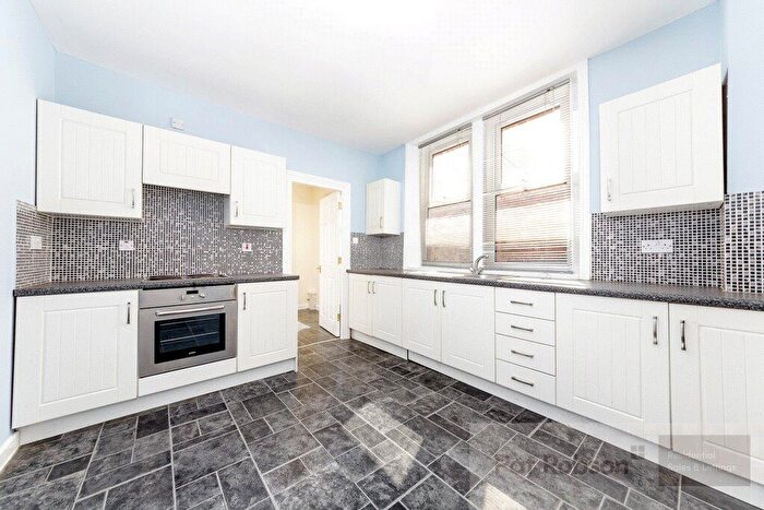 2 Bedroom Apartment To Rent In Rectory Road, Gateshead, Tyne & Wear, NE8