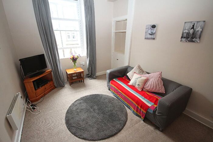 1 Bedroom Flat To Rent In Dalgety Avenue, Meadowbank, Edinburgh, EH7