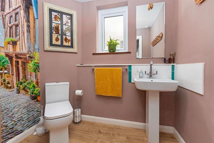5 Bedroom Detached House For Sale In Folly Lane, Slyne, Lancaster, LA2