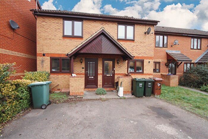 2 Bedroom End Of Terrace House To Rent In Parklands, Banbury, Oxon, OX16