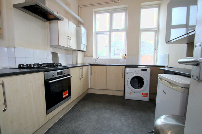 6 Bedroom Apartment To Rent In Baring Road, Grove Park, SE12