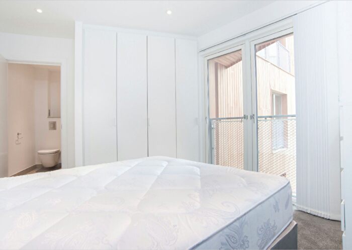 2 Bedroom Apartment For Sale In Cube Building, Wenlock Road, N1 - Photo 3