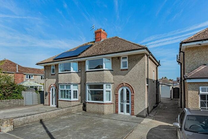 3 Bedroom Semi-Detached House To Rent In Stanway Road, Risinghurst, OX3