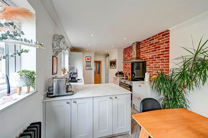 4 Bedroom End Of Terrace House For Sale In Upper Cliff Road, Gorleston, Great Yarmouth, NR31