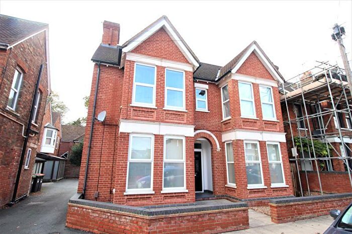 1 Bedroom Flat To Rent In Goldington Avenue, Bedford, MK40