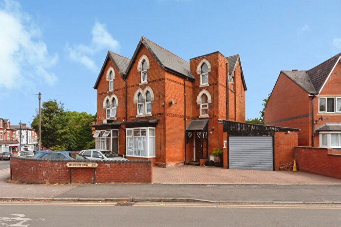7 Bedroom Semi Detached House For Sale In Woodstock Road, Moseley, Birmingham, B13