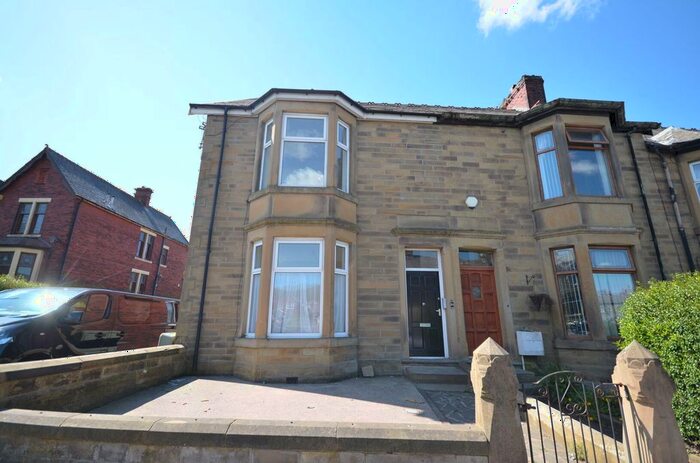 1 Bedroom Flat To Rent In Whalley Road, Altham West, BB5